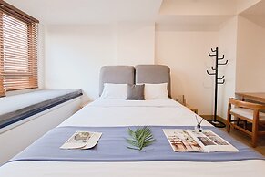 Simple And Tidy Studio Apartment Collins Boulevard