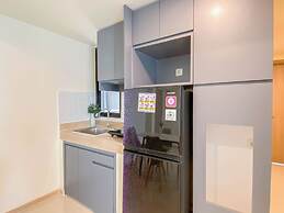 Modern Look 3Br Apartment Meikarta