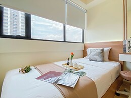 Modern Look 3Br Apartment Meikarta