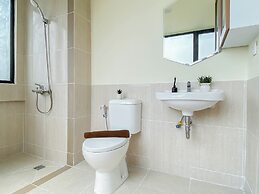 Modern Look 3Br Apartment Meikarta