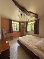 Vahine Ori Lodge