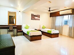 Hotel Express Airoli