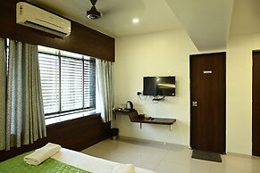 Hotel Express Airoli