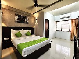 Hotel Express Airoli