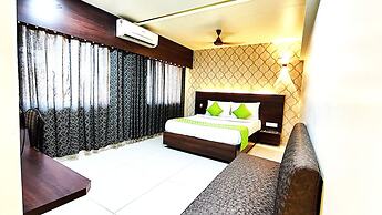 Hotel Express Airoli