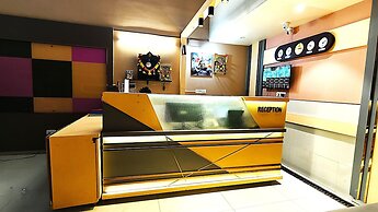 Hotel Express Airoli