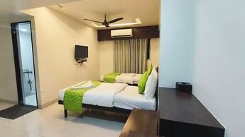 Hotel Express Airoli