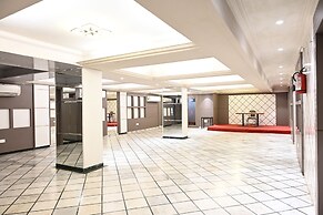 Hotel Express Airoli