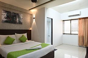 Hotel Express Airoli