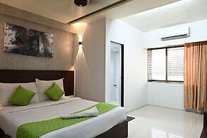 Hotel Express Airoli