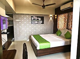 Hotel Express Airoli
