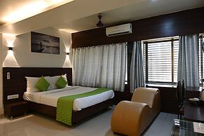 Hotel Express Airoli