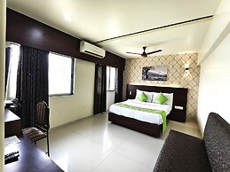 Hotel Express Airoli