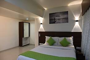 Hotel Express Airoli