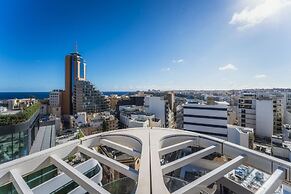 Official Mercury Suites With Rooftop Pool Access