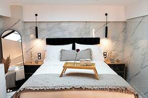 Koukaki Golden Lofts