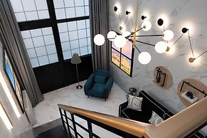 Koukaki Golden Lofts