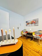 Comfortable Room Near Kaufpark Alterlaa
