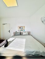 Comfortable Room Near Kaufpark Alterlaa