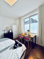 Comfortable Room Near Kaufpark Alterlaa