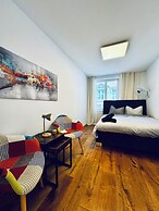 Comfortable Room Near Kaufpark Alterlaa