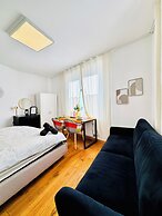 Comfortable Room Near Kaufpark Alterlaa