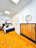 Comfortable Room Near Kaufpark Alterlaa