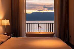 Dali Mountain and Lake View Hotel