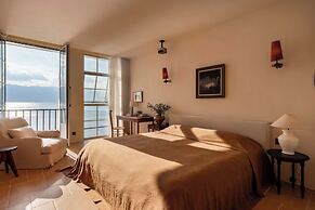 Dali Mountain and Lake View Hotel