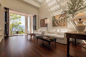 Dali Mountain and Lake View Hotel