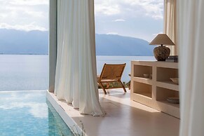 Dali Mountain and Lake View Hotel