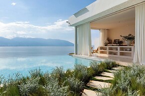 Dali Mountain and Lake View Hotel