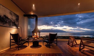 Dali Mountain and Lake View Hotel