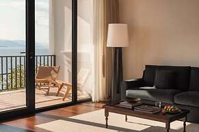 Dali Mountain and Lake View Hotel