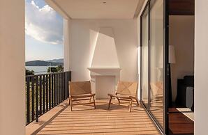 Dali Mountain and Lake View Hotel