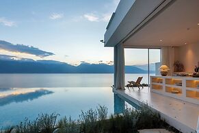 Dali Mountain and Lake View Hotel