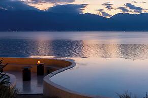 Dali Mountain and Lake View Hotel