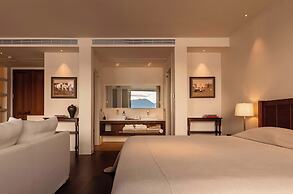 Dali Mountain and Lake View Hotel