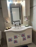 Maria's Cozy Getaway in Glyfada