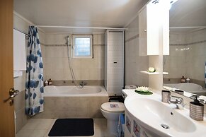 Maria's Cozy Getaway in Glyfada