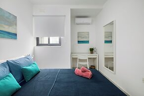 Cosy & Modern 1 BR APT - 2 mins from sea