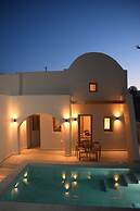 Santorini - Villa - Sleeps 2 - Pool - Parking