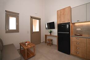 Santorini - Villa - Sleeps 2 - Pool - Parking