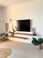 Boho Beach Chalet in El Gouna With Pool Access