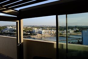 Modern Penthouse with Terrace & Sea View