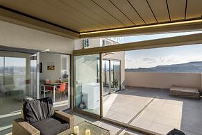 Modern Penthouse with Terrace & Sea View