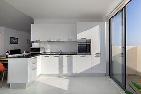 Modern Penthouse with Terrace & Sea View