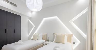 LUX  The Sky Dubai Eye View Suite