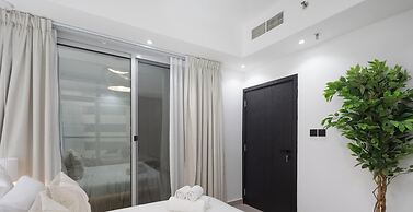 LUX  The Sky Dubai Eye View Suite