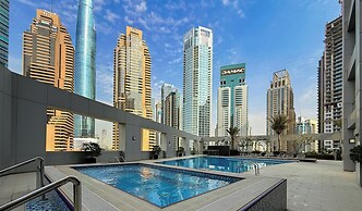 LUX  The Sky Dubai Eye View Suite